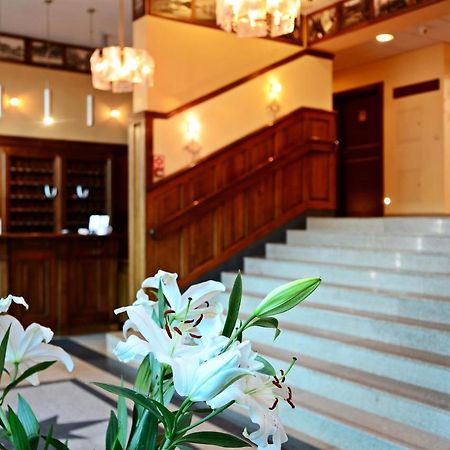 Chopin Hotel Pruszcz Gdanski ภายนอก รูปภาพ