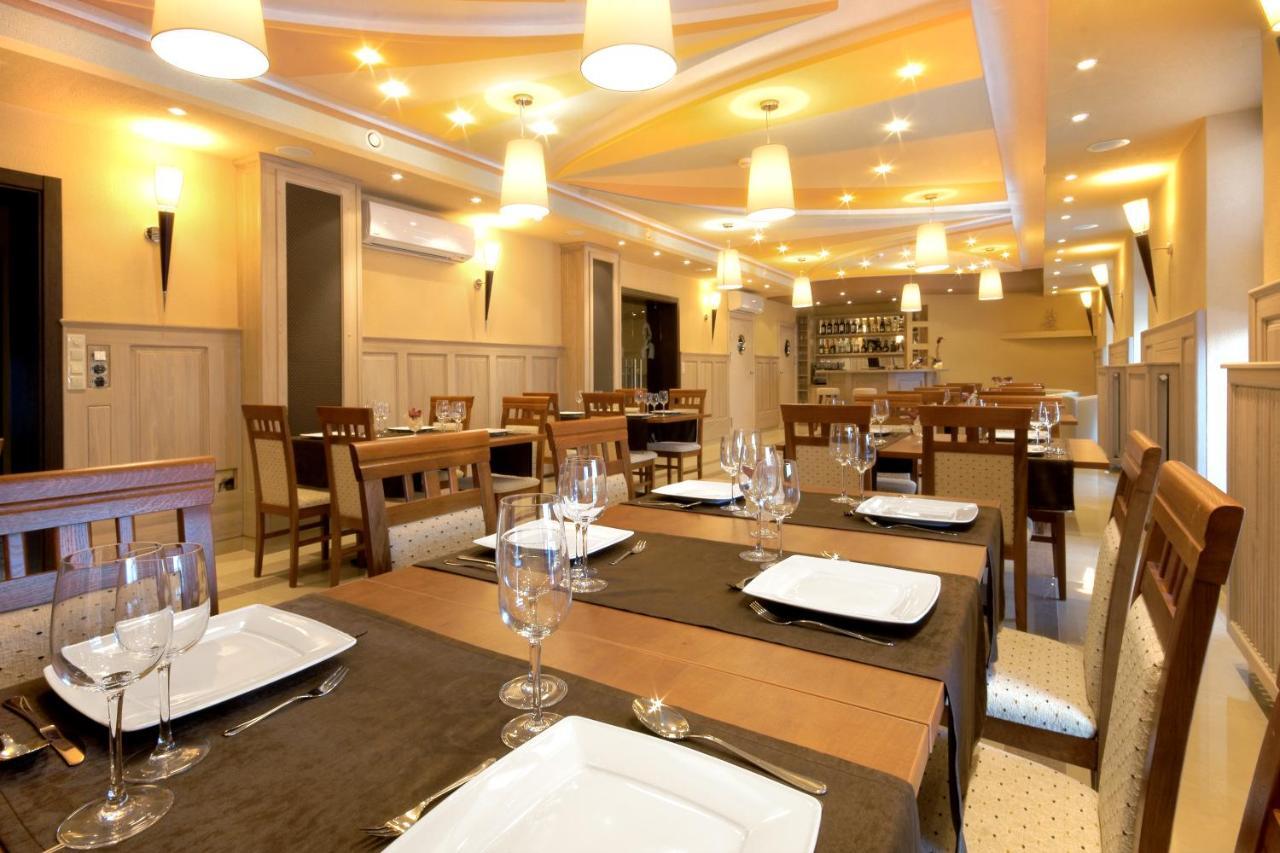 Chopin Hotel Pruszcz Gdanski ภายนอก รูปภาพ