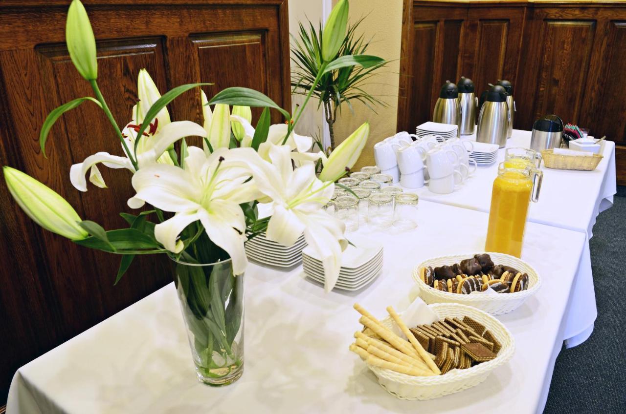 Chopin Hotel Pruszcz Gdanski ภายนอก รูปภาพ